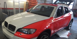 BMW X6 - fényes piros és karbon