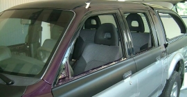 Mitsubishi L 200 - matt fekete (liláról)