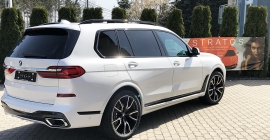 BMW X7 (8).jpg